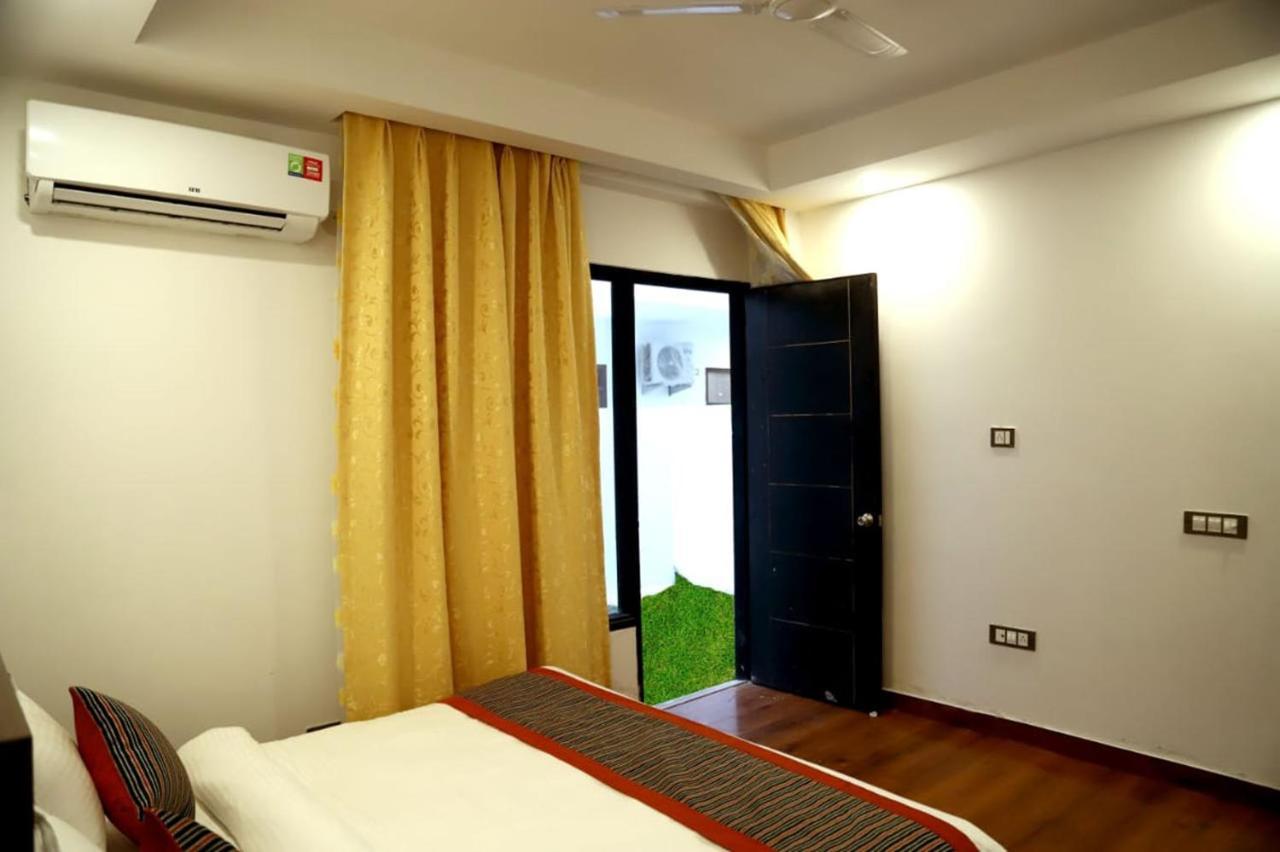 Country Inn Hotels & Resorts วรินดาวัน ภายนอก รูปภาพ
