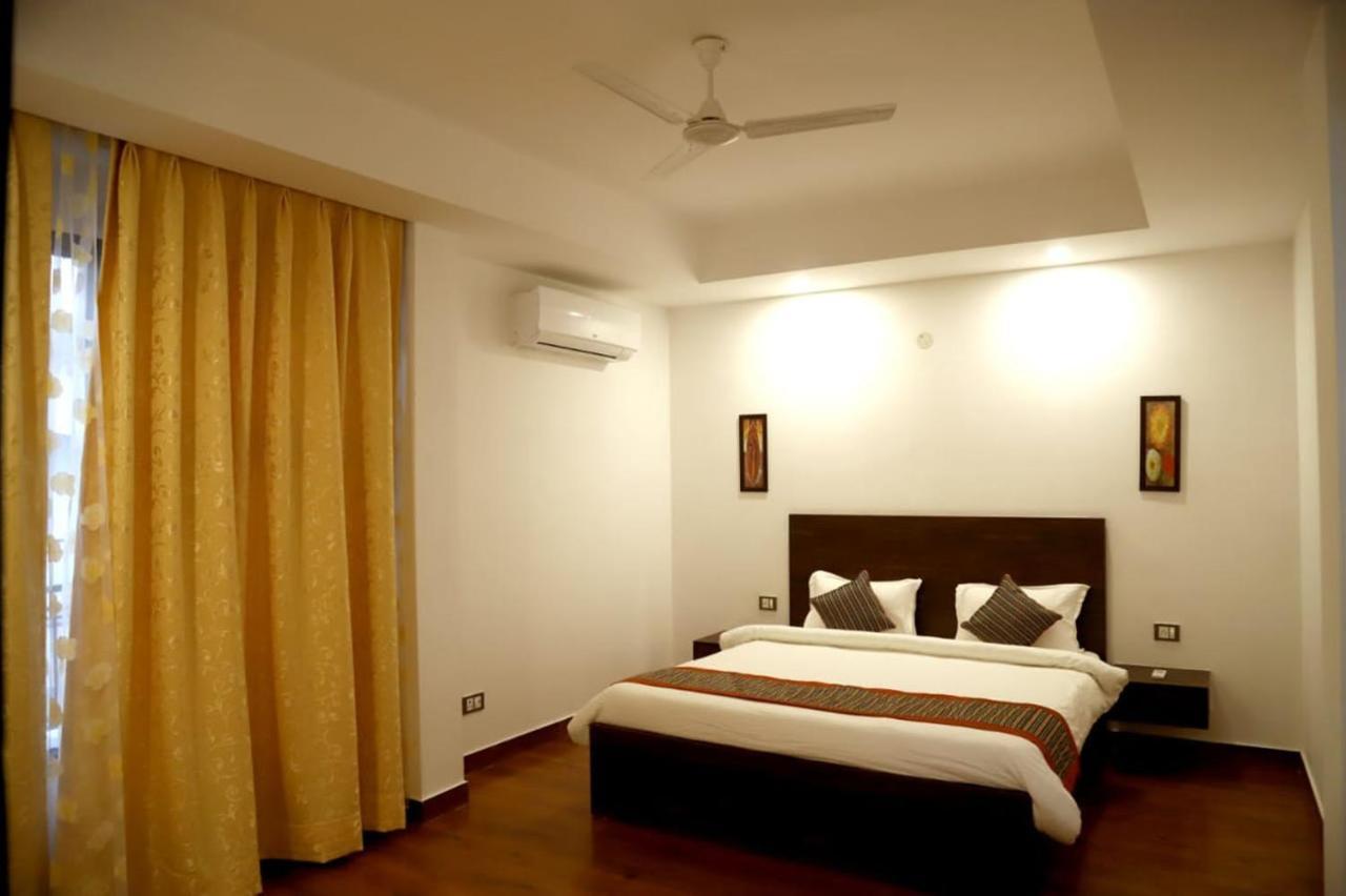 Country Inn Hotels & Resorts วรินดาวัน ภายนอก รูปภาพ
