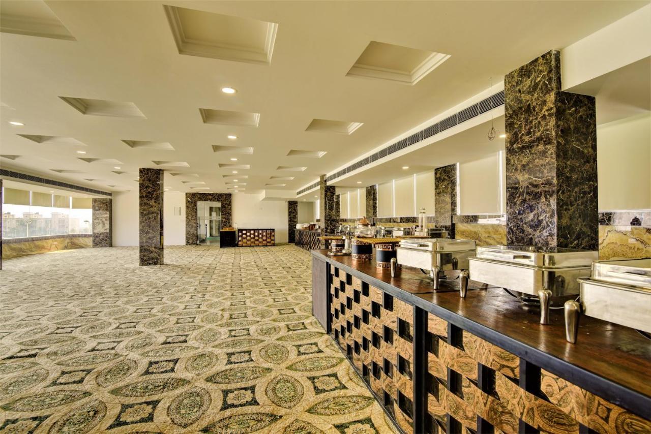 Country Inn Hotels & Resorts วรินดาวัน ภายนอก รูปภาพ